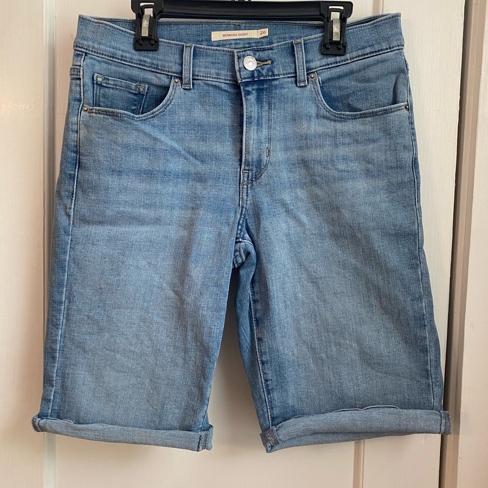Levi’s Midrise Bermuda Short